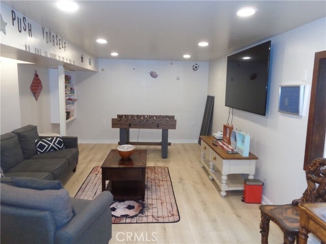 Building Photo - 24930 Knoll Cir Dr