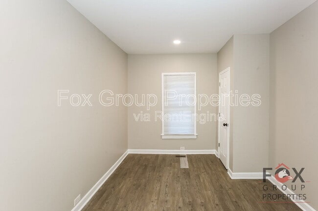 Building Photo - 48 Chestnut Dr SW