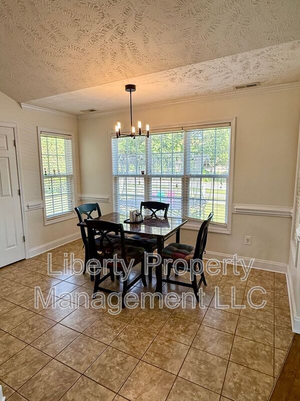 Building Photo - 6205 Yorkie Ct