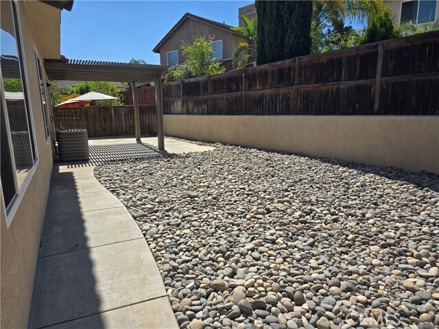 Building Photo - 31532 Royal Oaks Dr