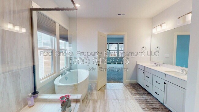 Building Photo - 6129 Alsace Ln