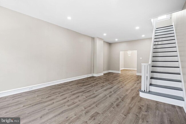 Building Photo - 2257 Ann St