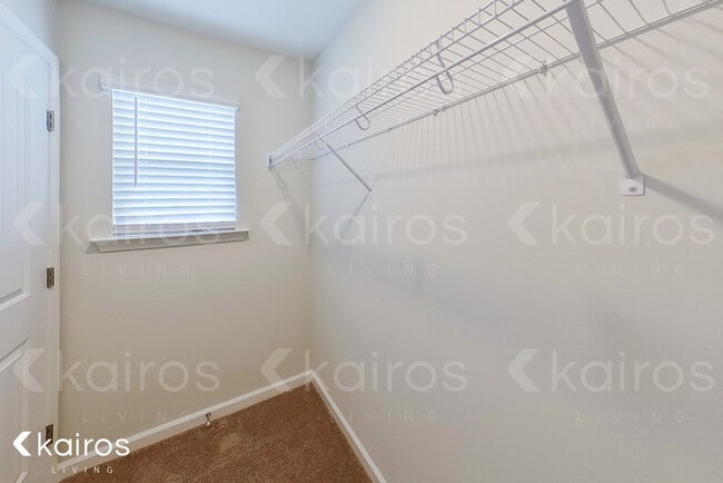 Building Photo - 15 Duluth Dr