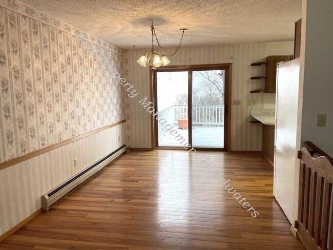 Building Photo - 4+ Bedroom 3-1/2 Bath House for Rent