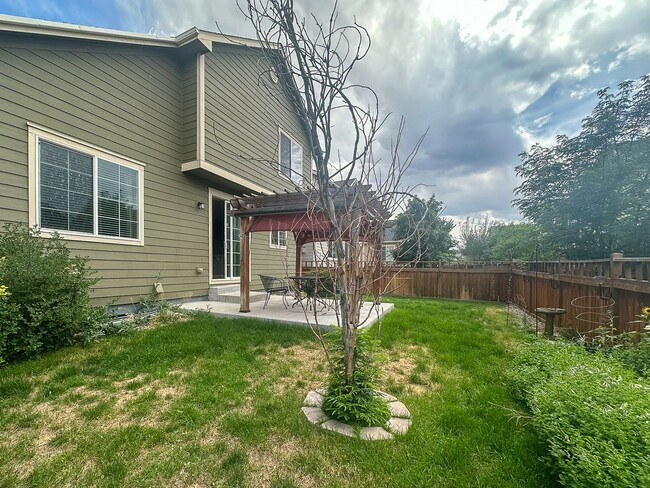 Building Photo - 4bd house in a heart of Dove Village!