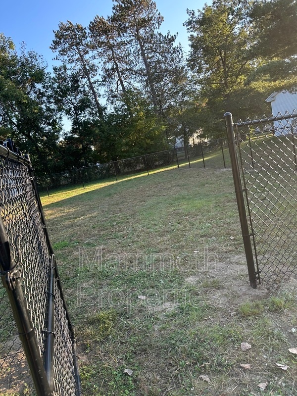 Building Photo - 667 Corning Rd