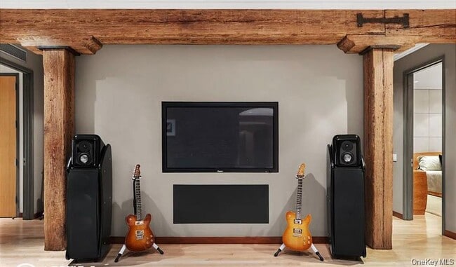 Building Photo - 500 Greenwich St