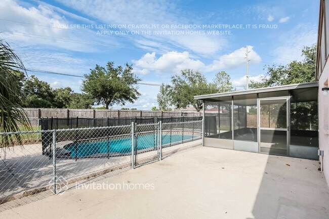 Building Photo - 821 Sunridge Point Dr