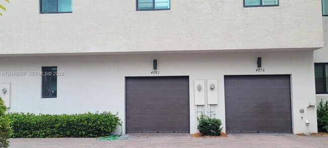 Building Photo - 4682 NW 83rd Ave