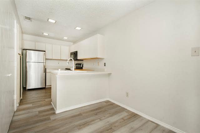 Building Photo - 4242 N Capistrano Dr