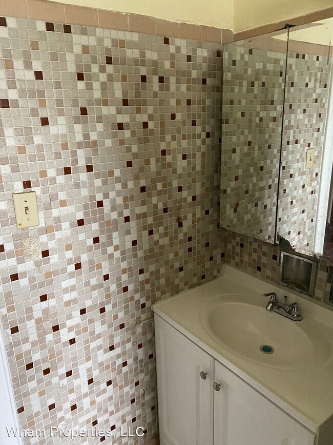 Building Photo - 4 br, 1 bath House - 3634 Trimble