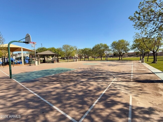 Building Photo - 4539 E Ivanhoe St