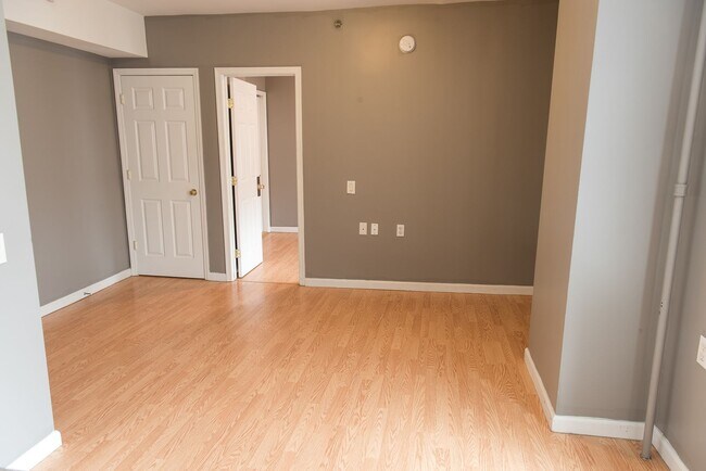 Building Photo - 1001 N 3rd St