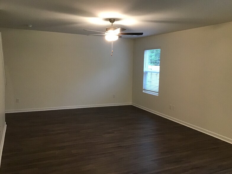 Building Photo - 1405 John Swann St