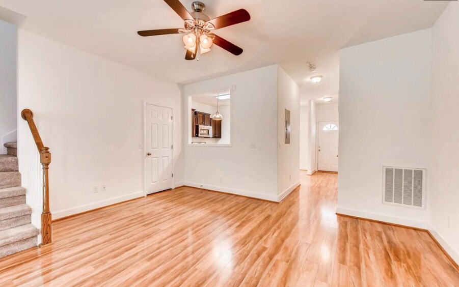 Building Photo - 2027 Pinecrest Dr