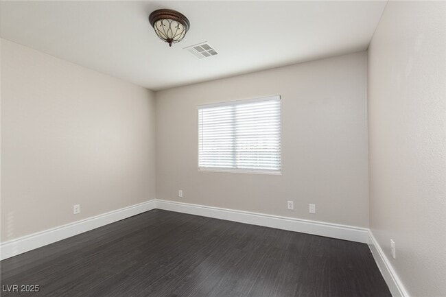 Building Photo - 61 Jasmine Point St