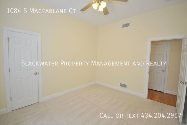 Building Photo - Beautiful Home in Lake Vista