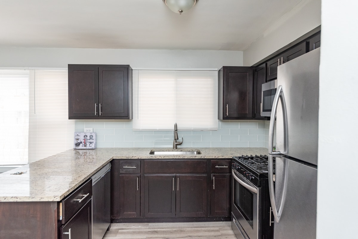 Building Photo - 3058 N Kostner Ave