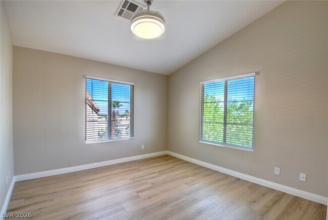 Building Photo - 8400 Tiger Woods Ave