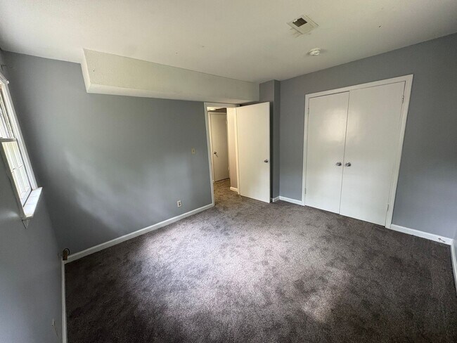 Building Photo - For Rent – Charming 4BR Home in Ardmore Area!