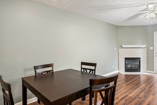Building Photo - Beautiful Two Bedroom, Two Bathroom Condo