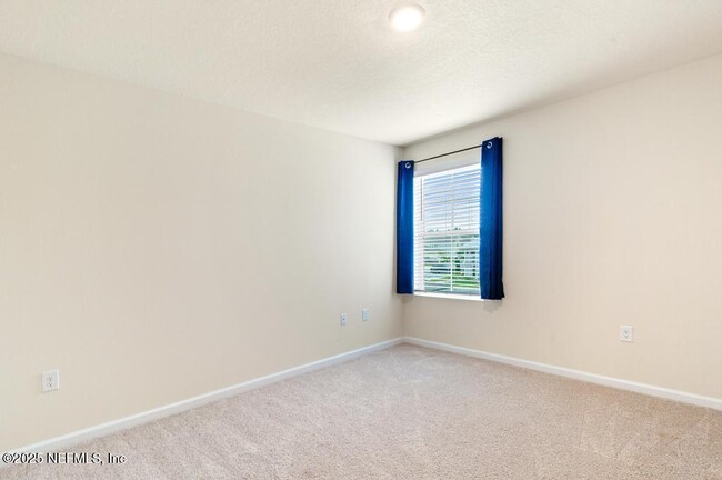 Building Photo - 170 Pasadena Dr