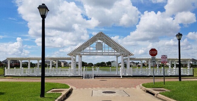 Building Photo - 20729 Patriot Park Ln