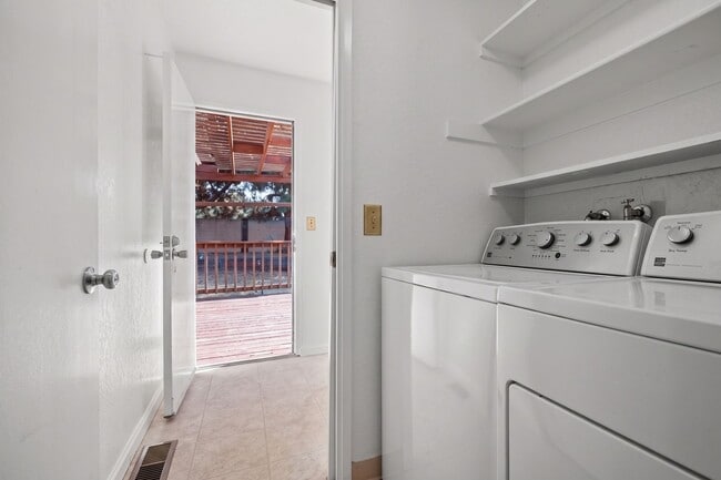 Building Photo - Beautifully Updated Four Bedroom Fremont Retreat w/ Views in Historic Niles