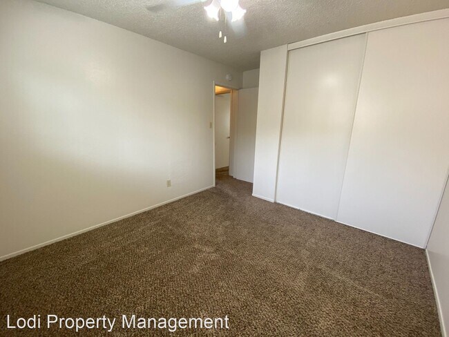 Building Photo - 715 N Church St