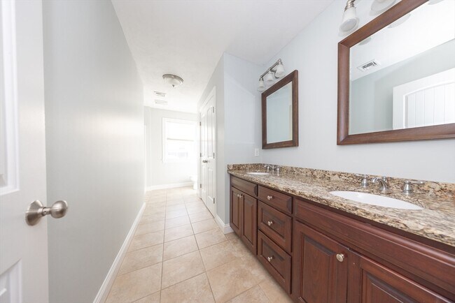 Building Photo - 4 Cyrus Way