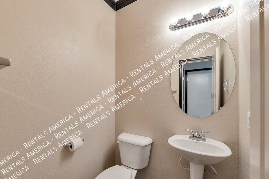 Building Photo - 3745 E Kerry Ln