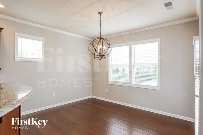 Building Photo - 175 Heathwood Dr