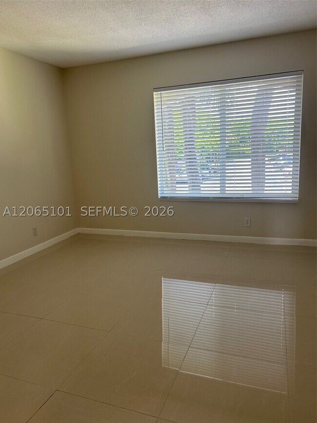 Building Photo - 815 Boynton Beach Blvd
