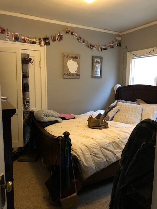 Building Photo - 3358 N Downer Ave