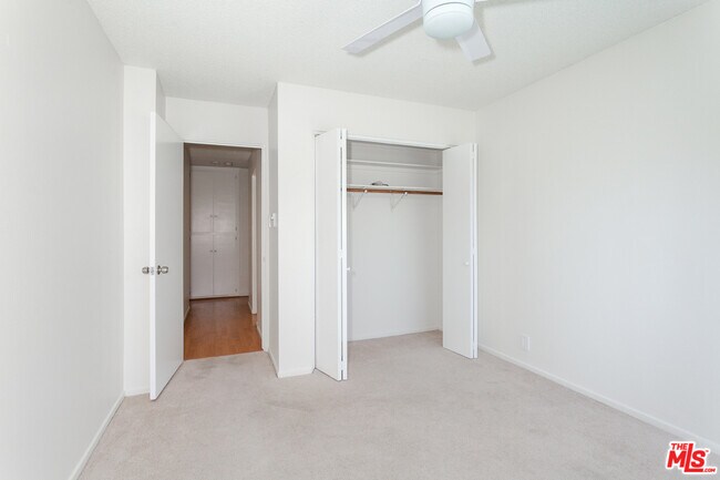 Building Photo - 5700 Ravenspur Dr