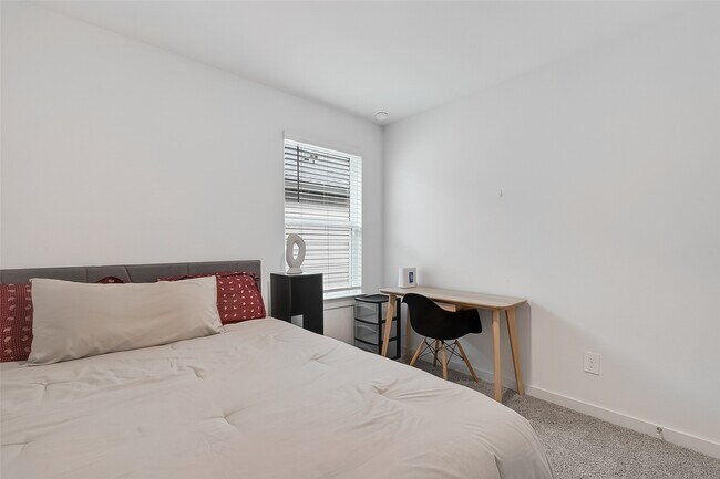 Building Photo - 3903 Dodington Ash Dr