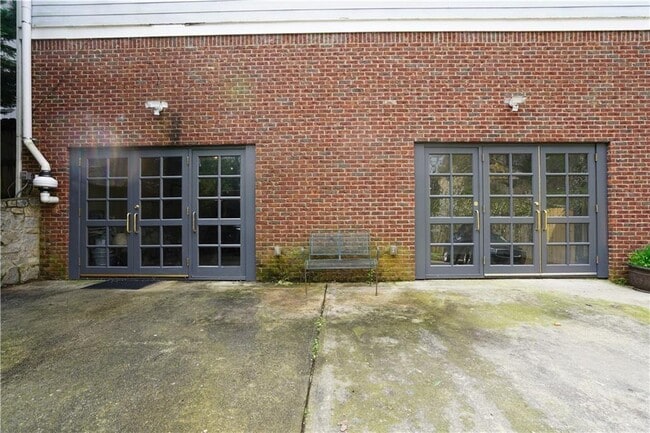 Building Photo - 528 Rankin St NE