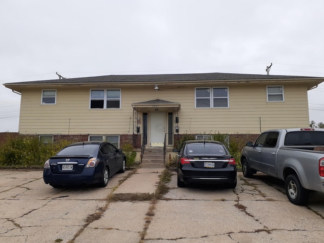 Building Photo - 5601 E 139th Ter