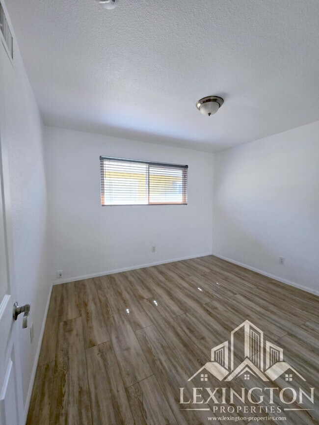 Building Photo - Fantastic, 2bd/1ba, Condo Home available in The Villaggio community, near Madison Ave. and Americ...