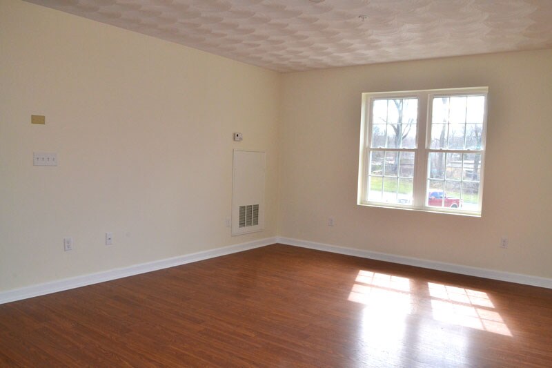 Building Photo - 4 Springhouse Trail