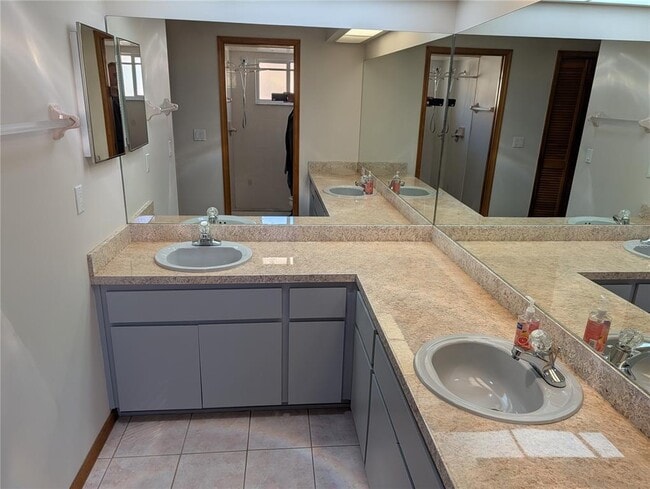 Building Photo - 8213 Pagoda Dr