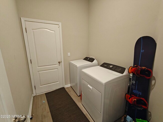 Building Photo - 70481 Winding River Dr