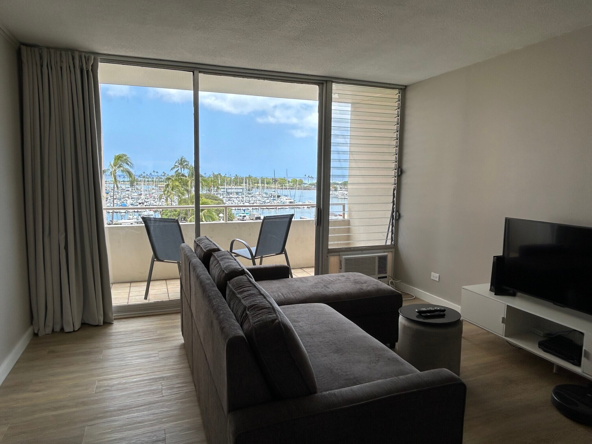 Building Photo - 1676 Ala Moana Blvd