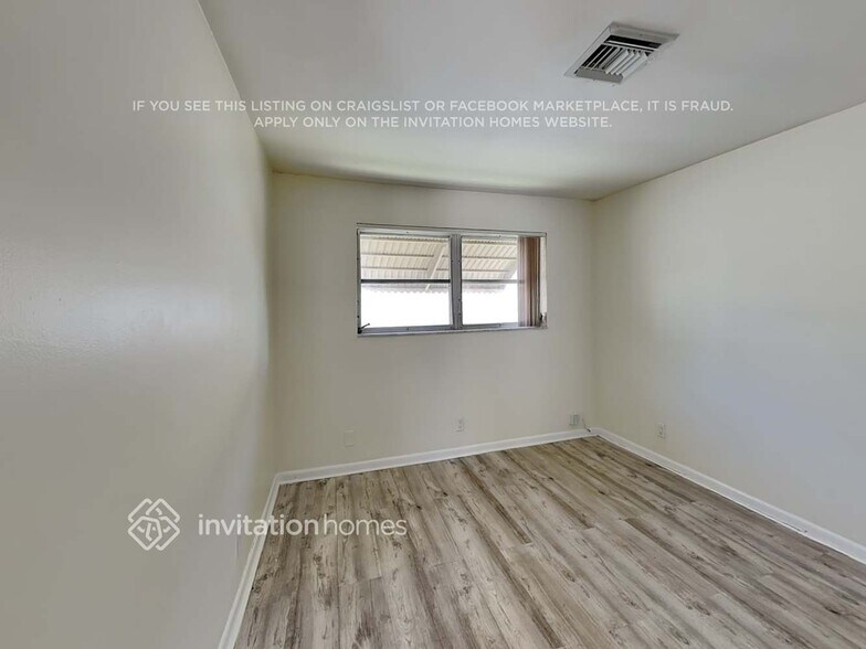 Building Photo - 2020 NE 62nd St