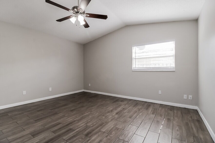Building Photo - 5437 Wauchula Ct