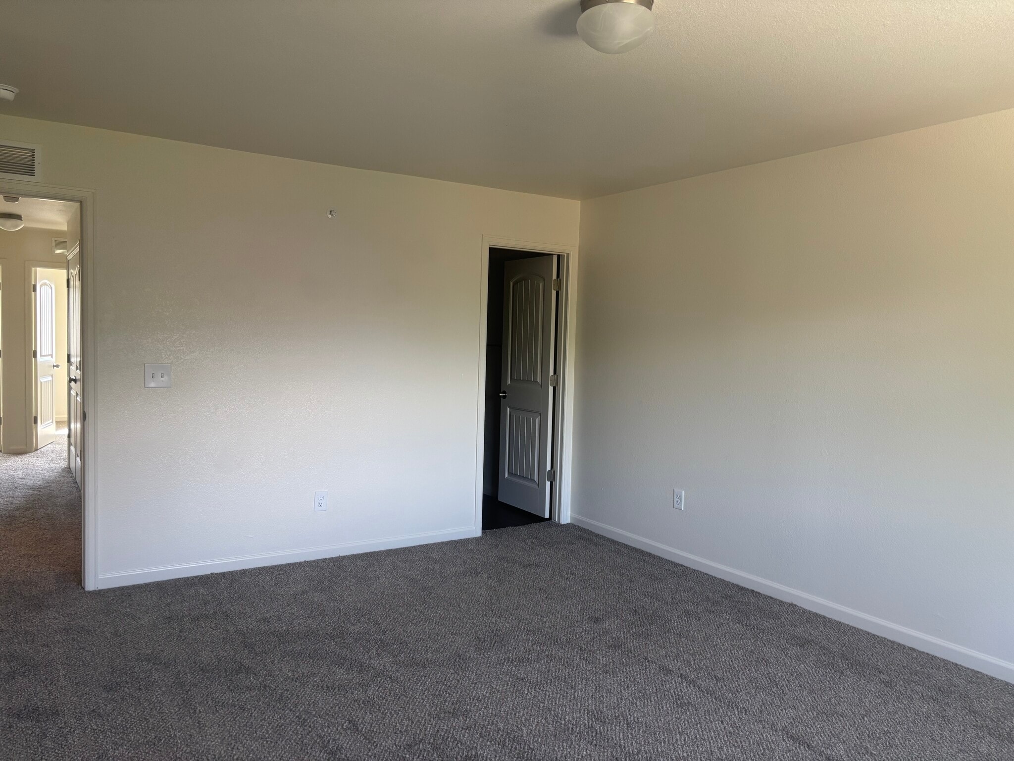 Building Photo - 4355 24th Street Rd