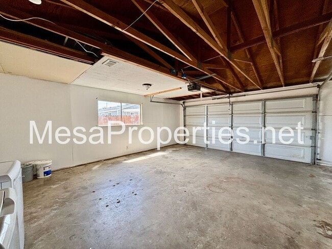 Building Photo - 16327 Seneca Rd