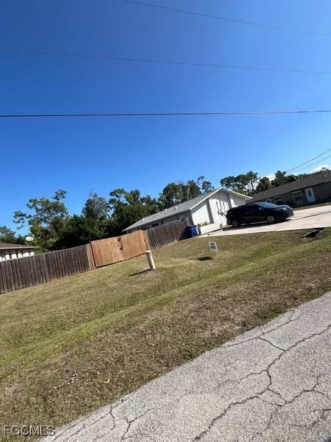 Building Photo - 18645 Holly Rd