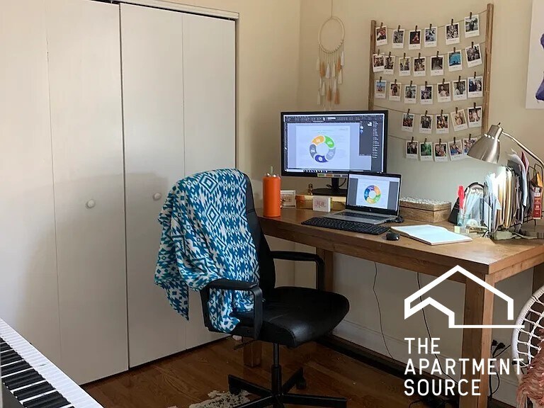 Building Photo - 851 W Fletcher St