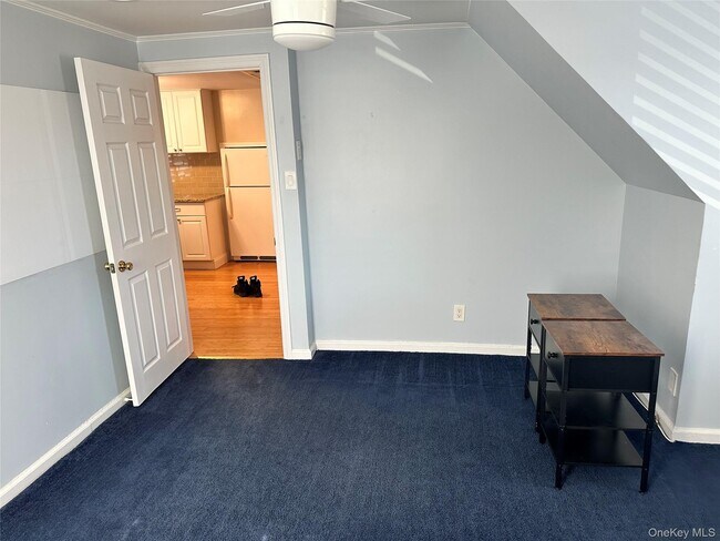 Building Photo - 12 Bunnell Pl